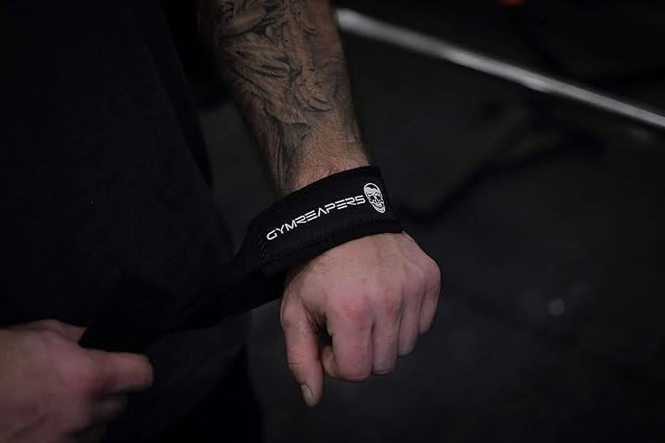 Lifting Wrist Straps for Weightlifting, Bodybuilding, Powerlifting, Strength Training, & Deadlifts - Padded Neoprene with 18 Inch Cotton (Black)